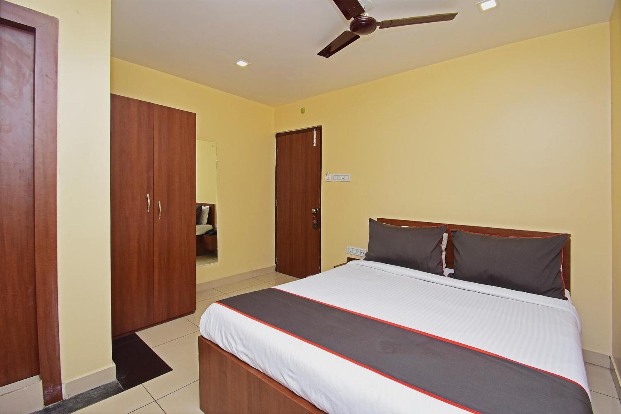 Super Collection O Gokul Residency Near Emami City Dumdum Opposite Raja Palace Hotel Dam Dam Exterior foto
