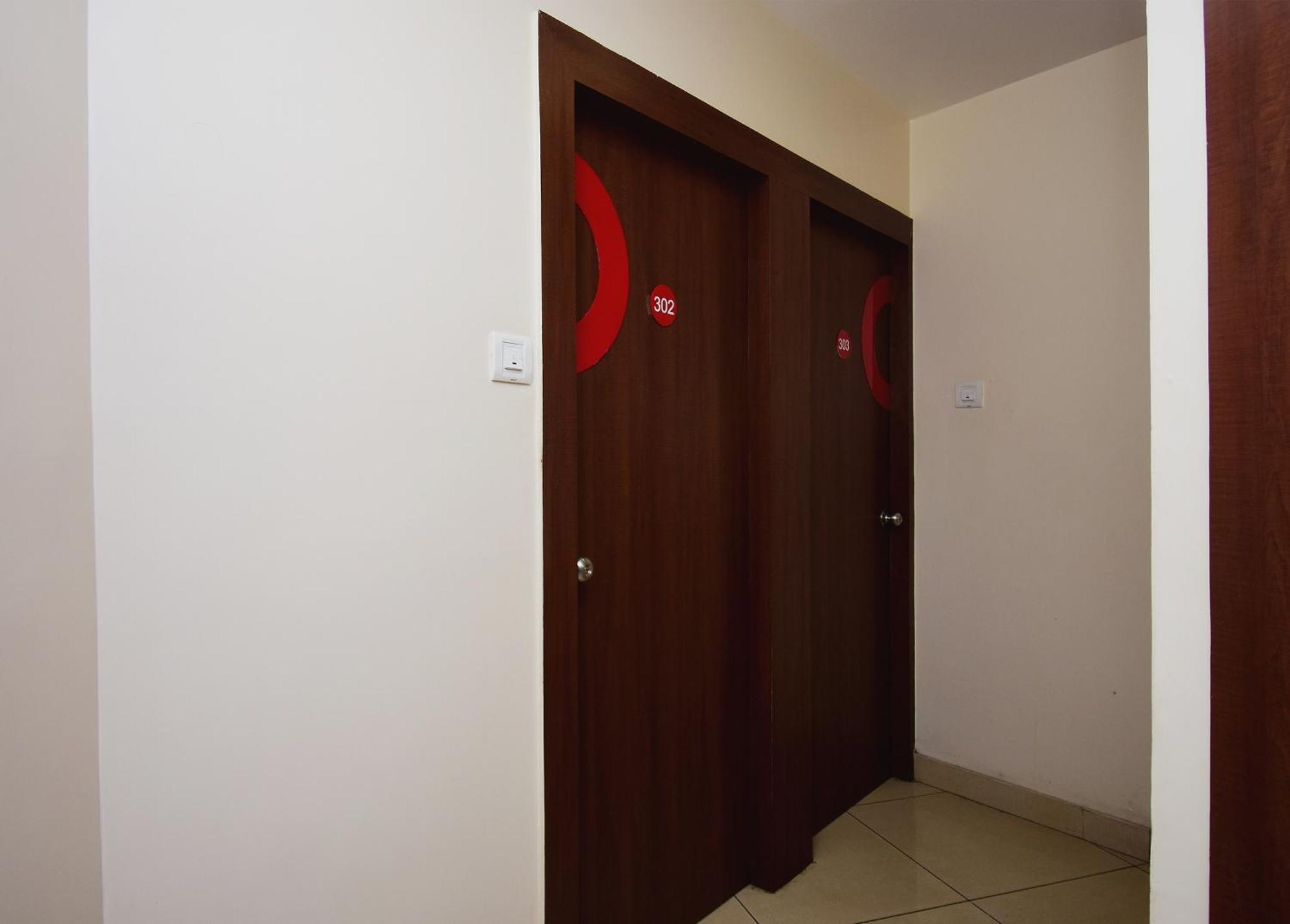 Super Collection O Gokul Residency Near Emami City Dumdum Opposite Raja Palace Hotel Dam Dam Exterior foto
